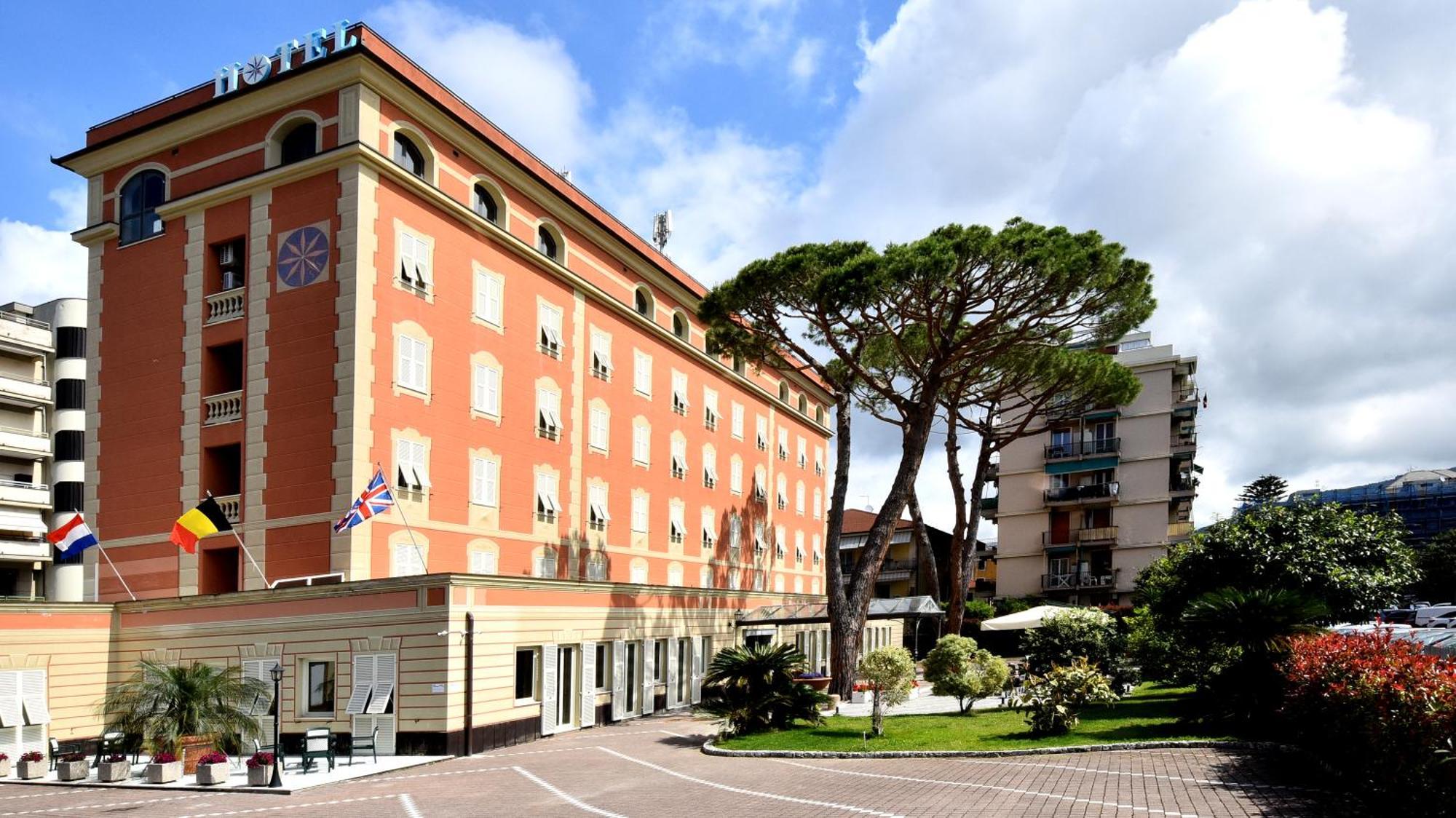 Hotel Sud Est By Fam Rossetti Lavagna Exterior foto